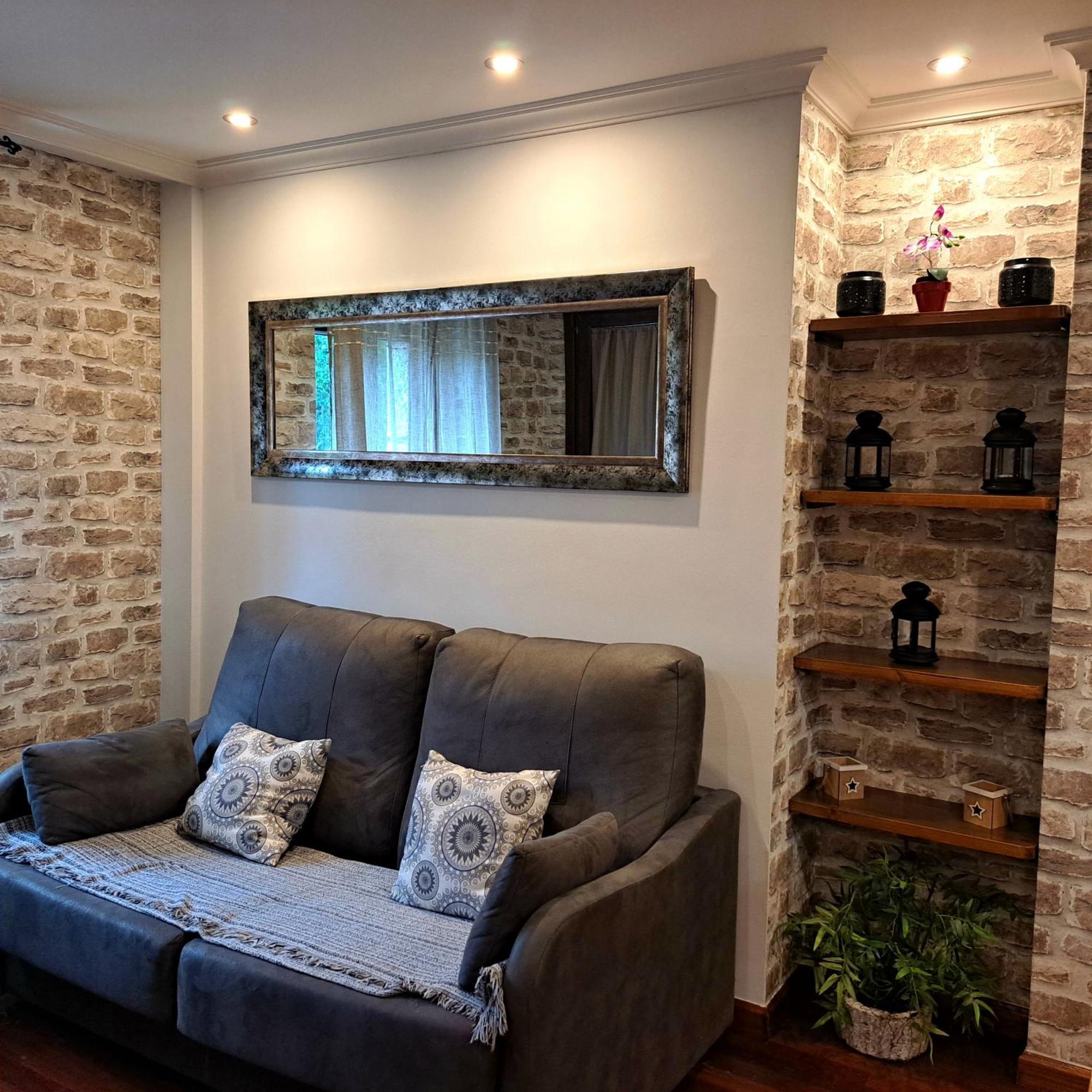 Apartamento Con Terraza Al Puente Romano Cangas de Onis Exterior photo